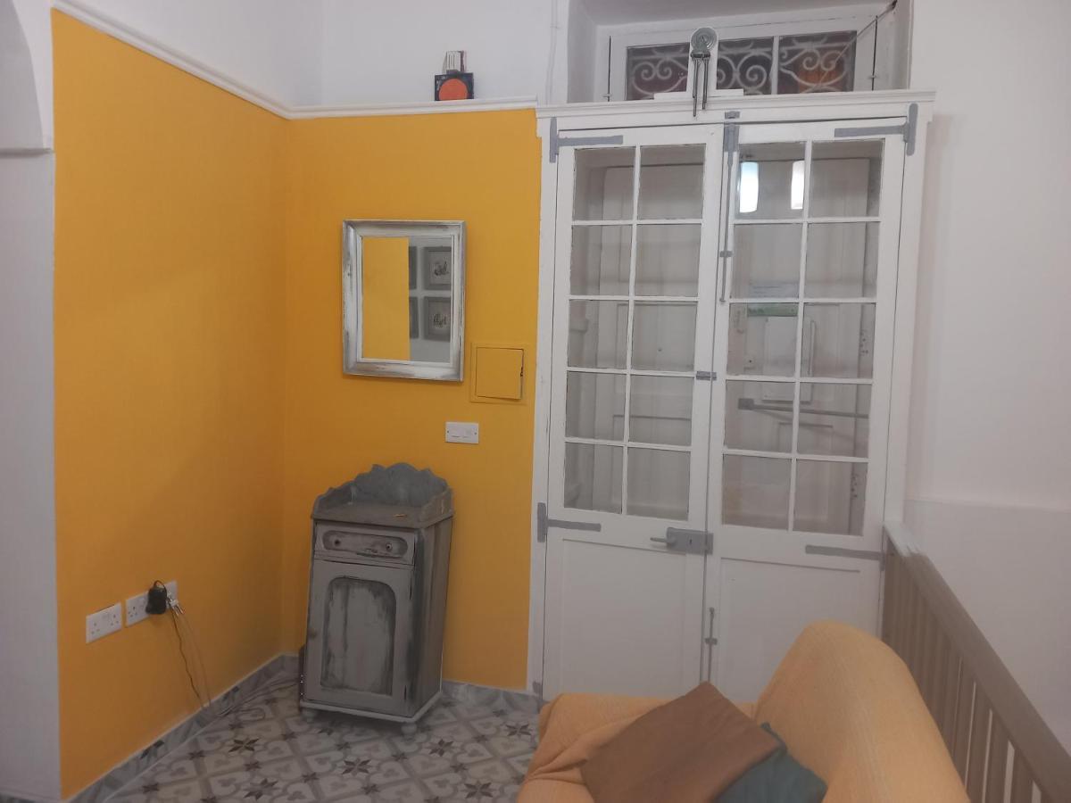 Villa Door Nine -Townhouse With Harbour Views Floriana Exterior foto