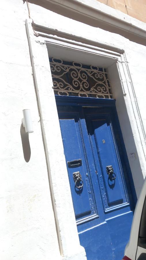Villa Door Nine -Townhouse With Harbour Views Floriana Exterior foto