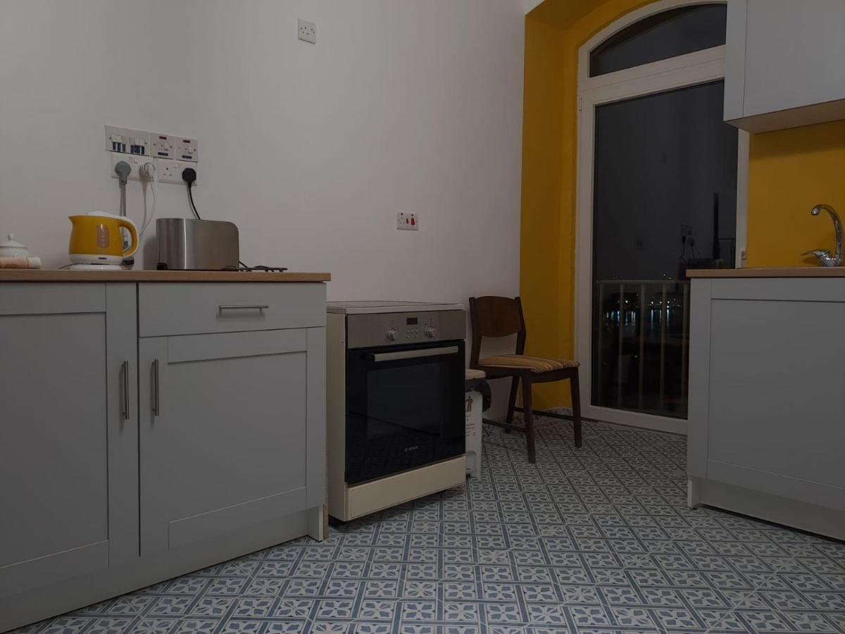 Villa Door Nine -Townhouse With Harbour Views Floriana Exterior foto