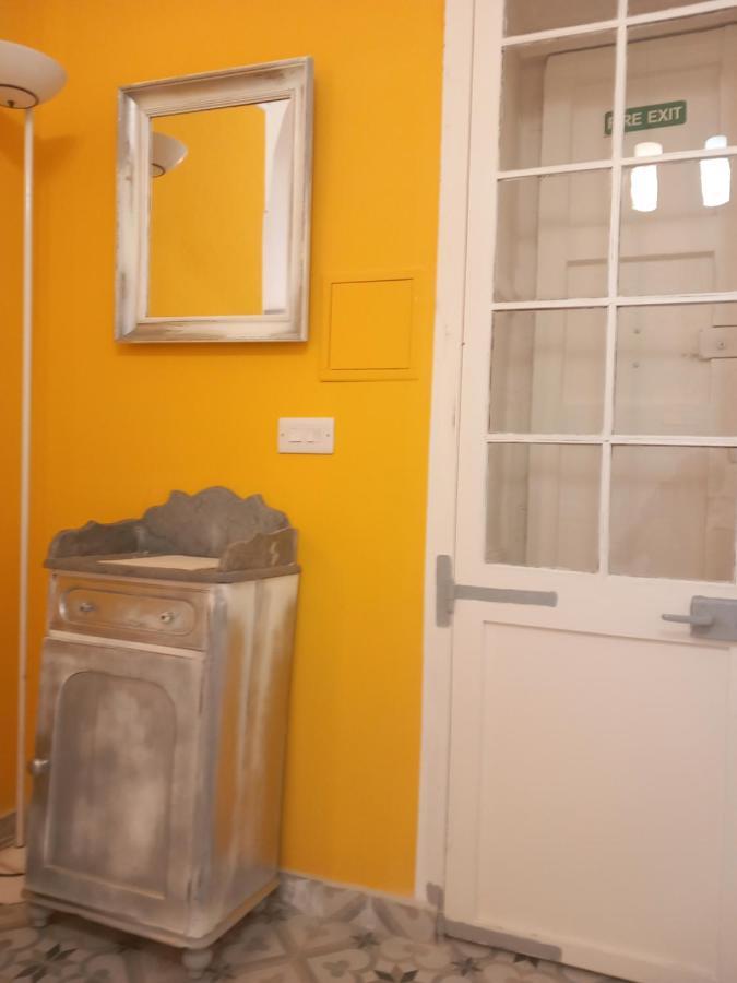 Villa Door Nine -Townhouse With Harbour Views Floriana Exterior foto